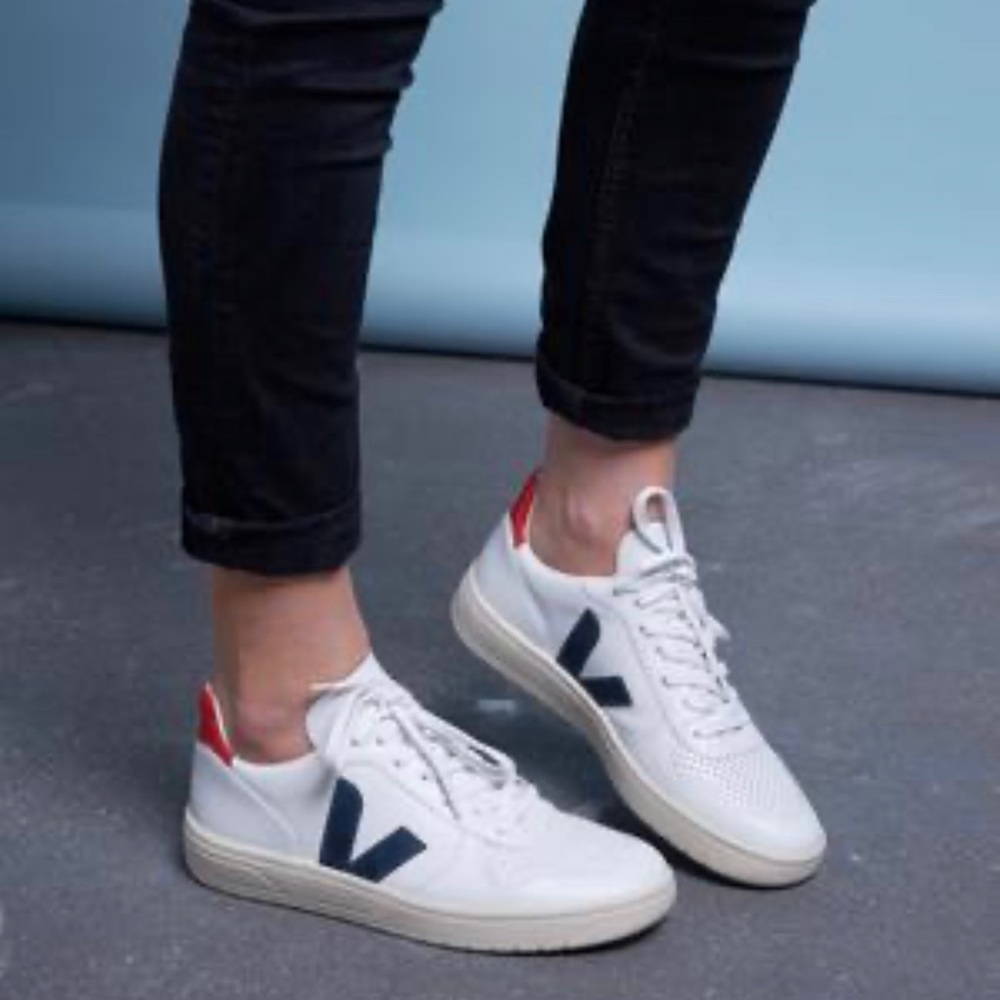 Veja V-10 Extra White Nautico Pekin Sneaker